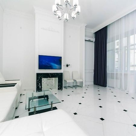 Vip Near Premier Palace & Arena City Kyiv Exterior photo