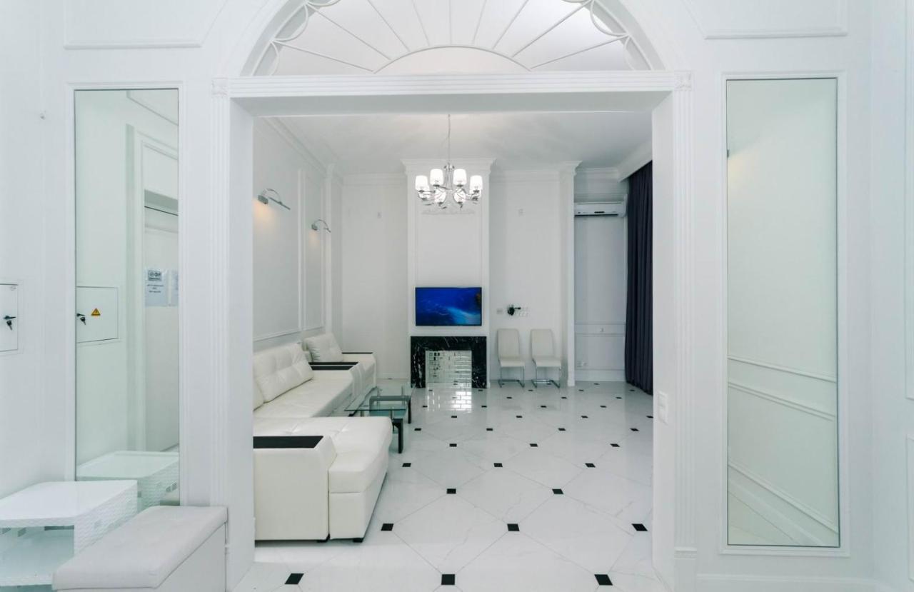 Vip Near Premier Palace & Arena City Kyiv Exterior photo