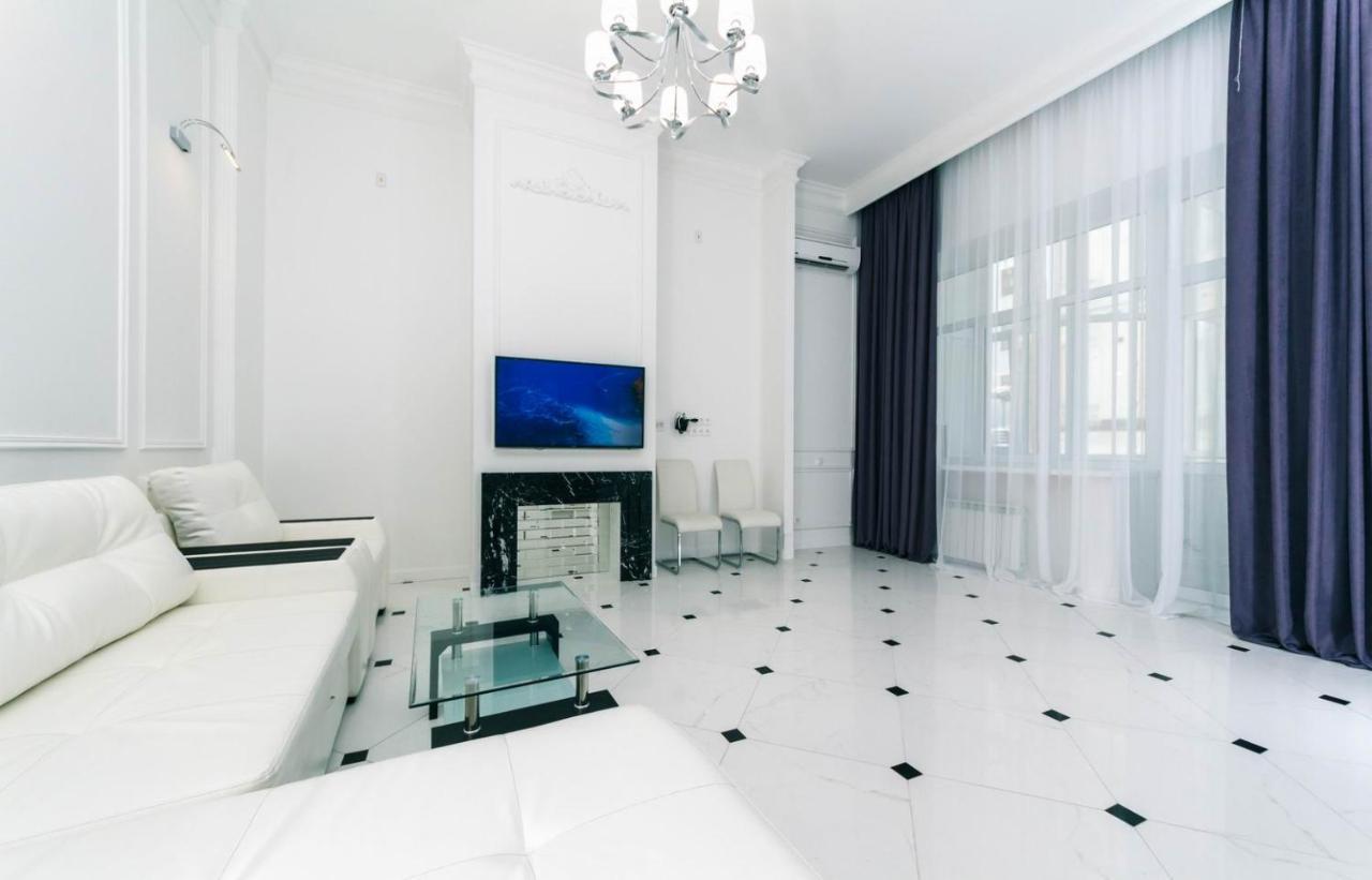 Vip Near Premier Palace & Arena City Kyiv Exterior photo