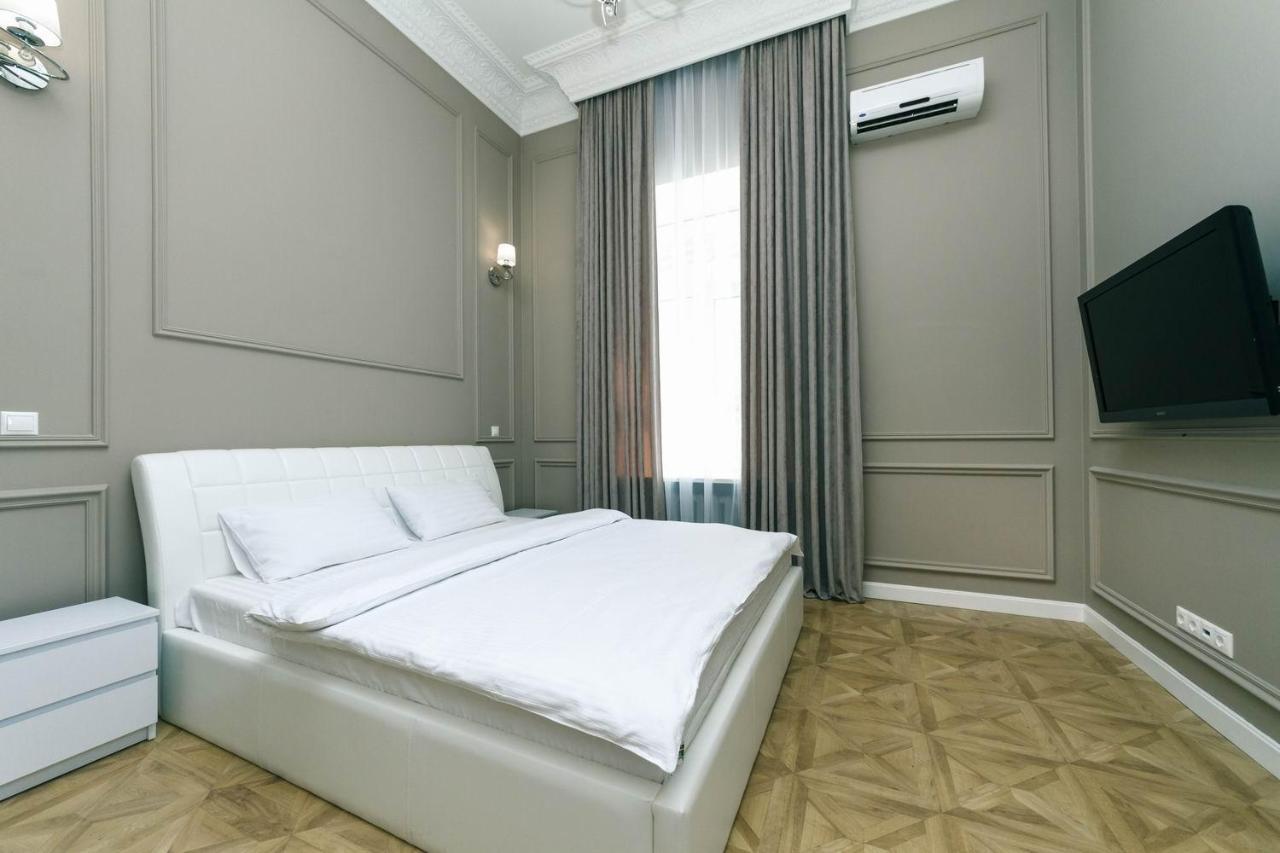 Vip Near Premier Palace & Arena City Kyiv Exterior photo